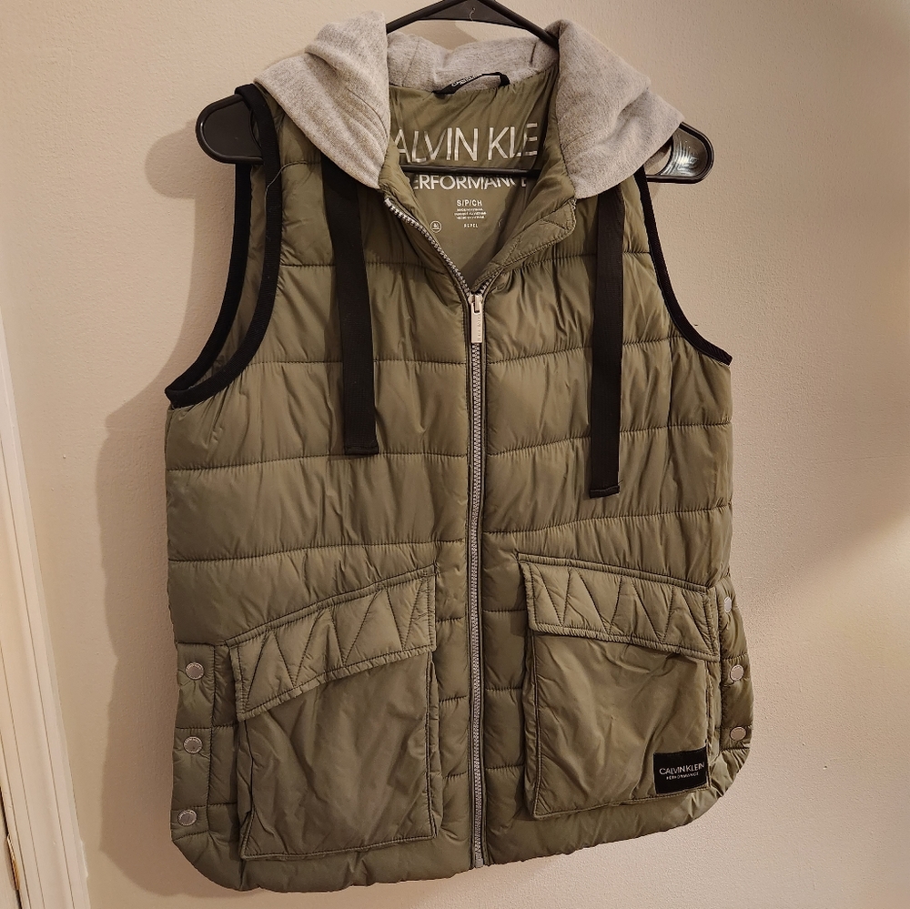 Calvin Klein Puffer Vest